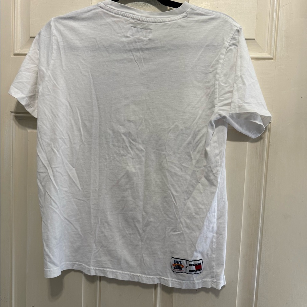 Tommy Hilfiger Kids White Graphic Tee‎ with Cartoon Design - Picture 3 of 4